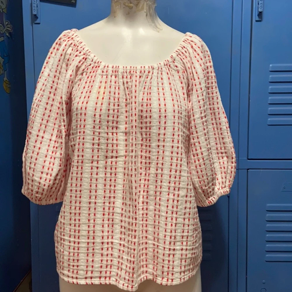 Universal Thread Top - Picture 1 of 7